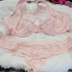 Elegant Pink Lace Lingerie Set